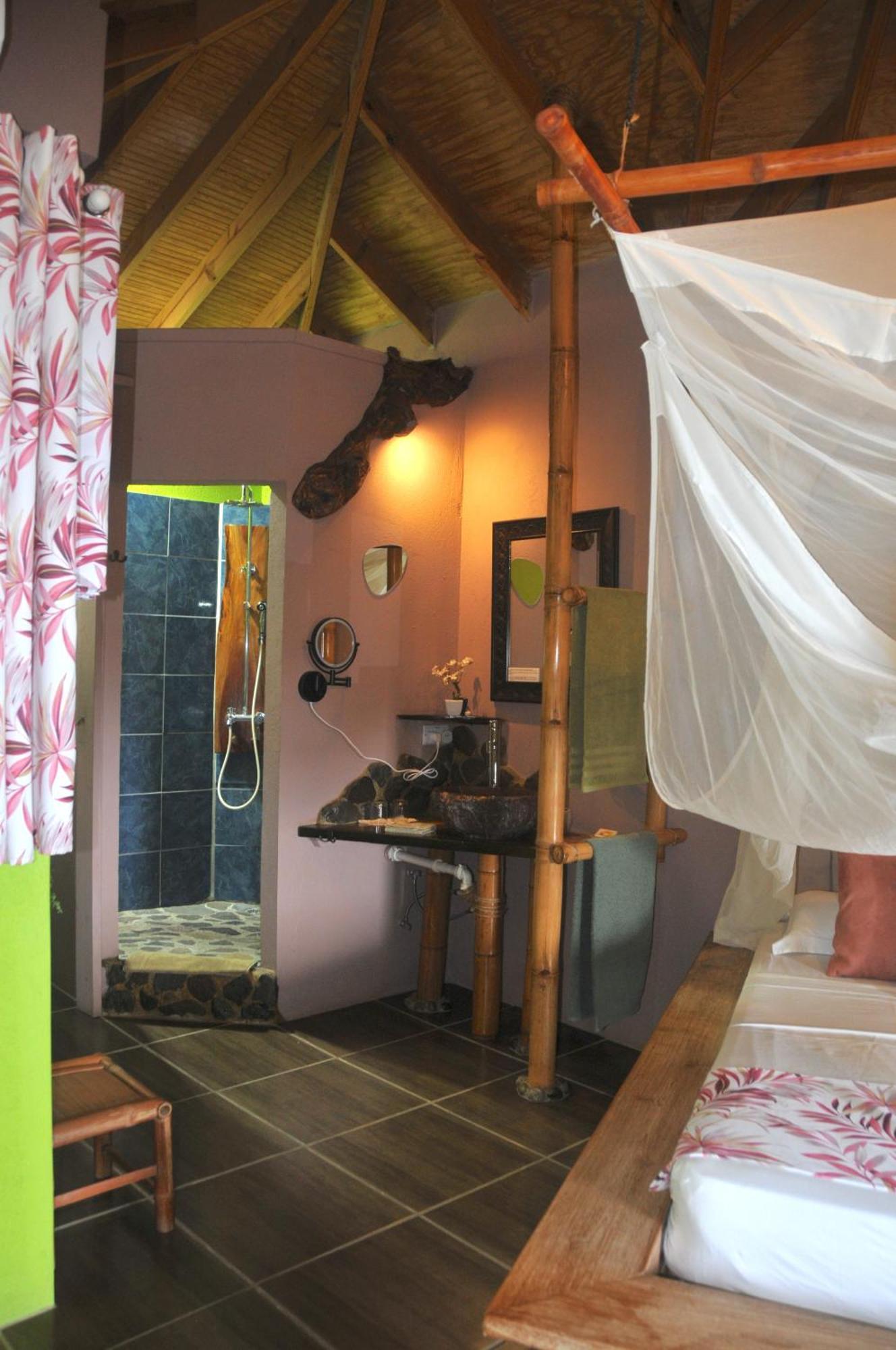 Mango Island Lodges Saint Joseph Eksteriør billede
